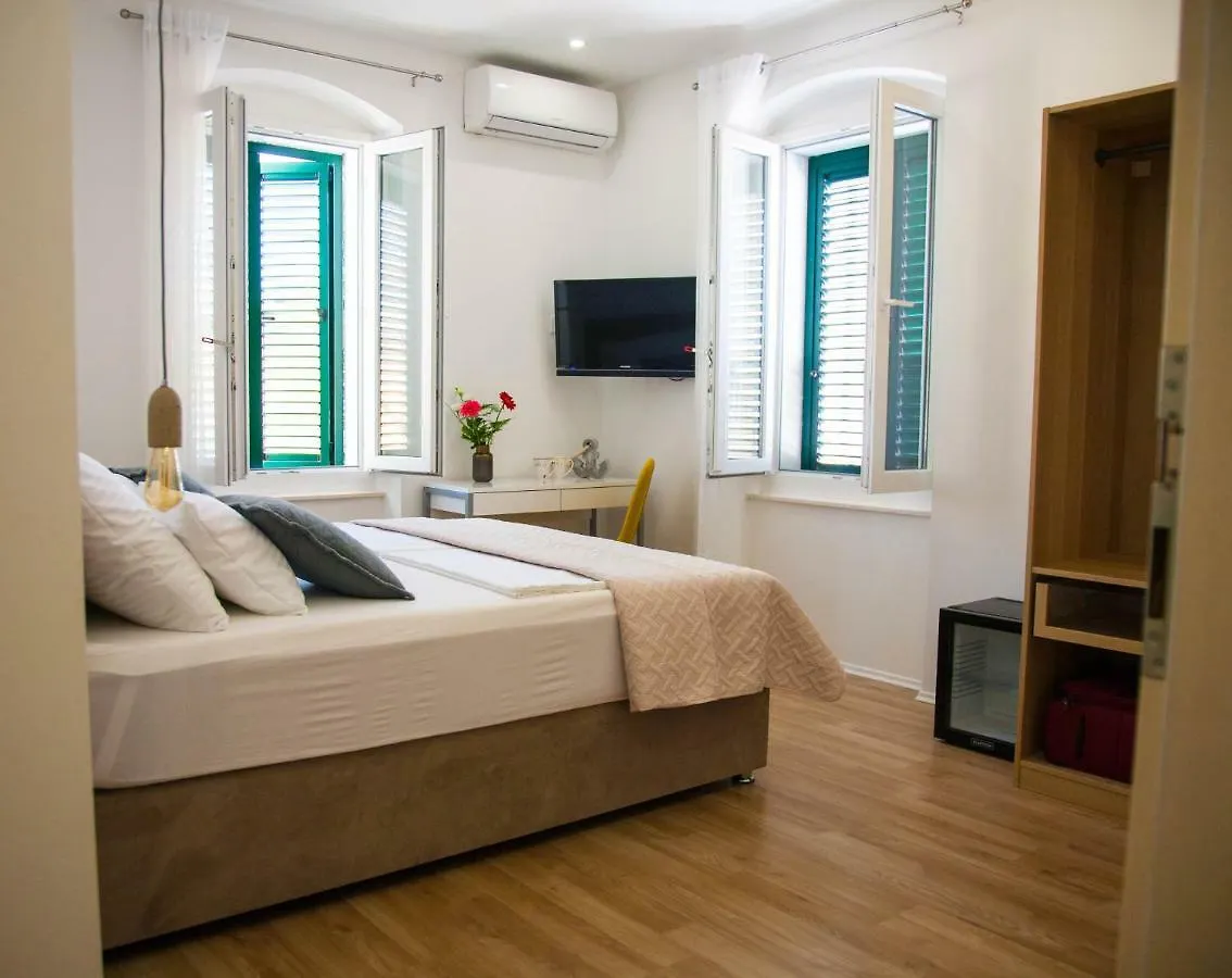 Guest house Soukki Town Centre Suites 1 Split