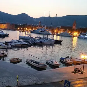 https://heritage-bella-vista-apartments.hotels-in-trogir.com
